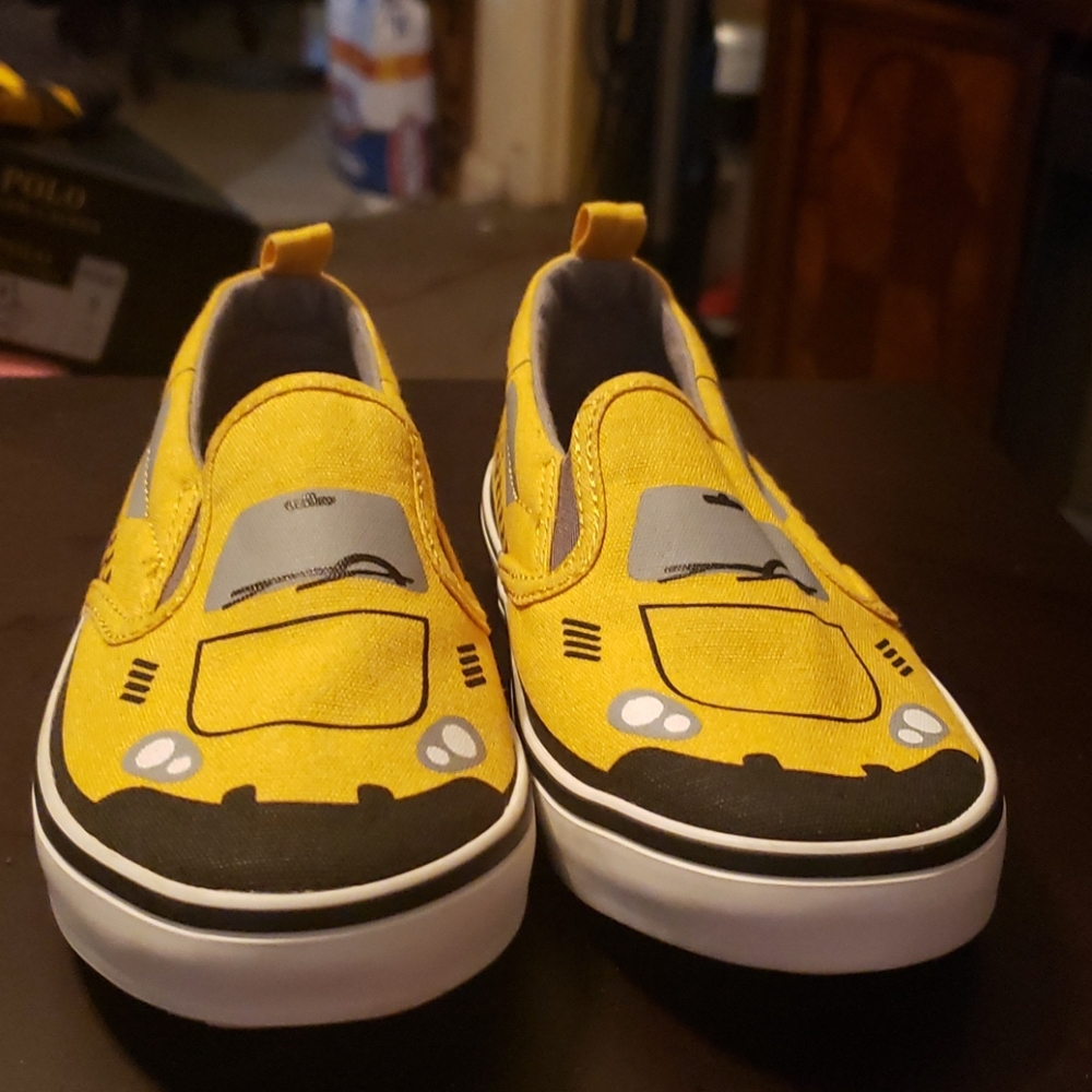Slip-on kids shoe